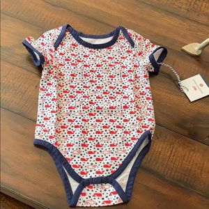 **LIMITED EDITION** Vineyard Vines Onesie Size 0-3